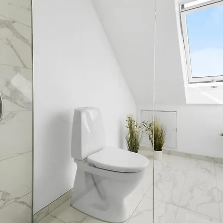 5 Bedroom Awesome In Дом отдыха Гудхайм