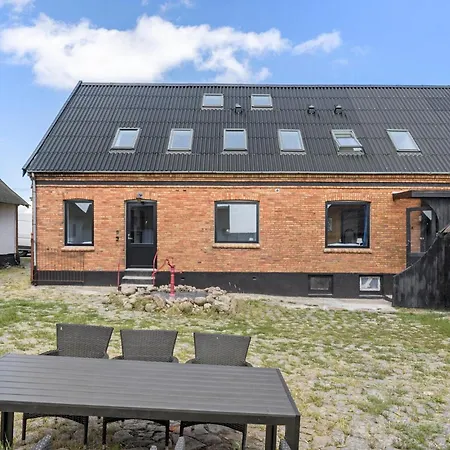 Дом отдыха 5 Bedroom Awesome In