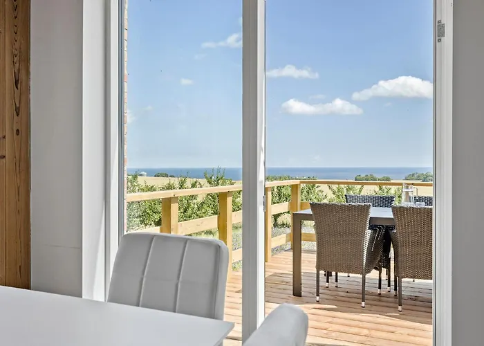 Holiday home 5 Bedroom Awesome In