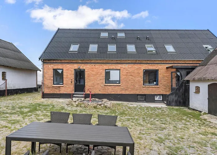 Holiday home 5 Bedroom Awesome In