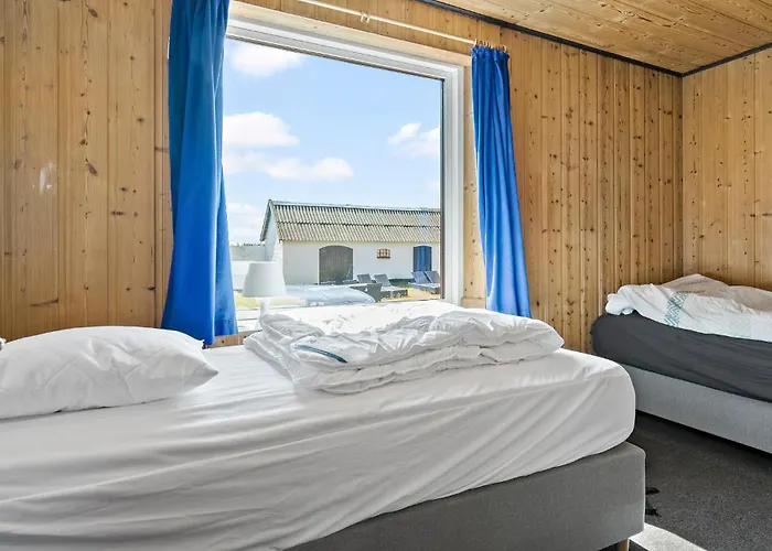 5 Bedroom Awesome In Holiday home