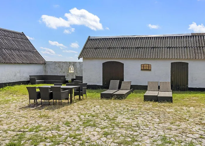 5 Bedroom Awesome In Holiday home *